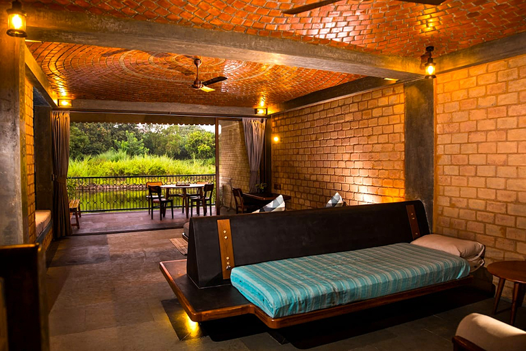 Premium Pond House Inside (5)